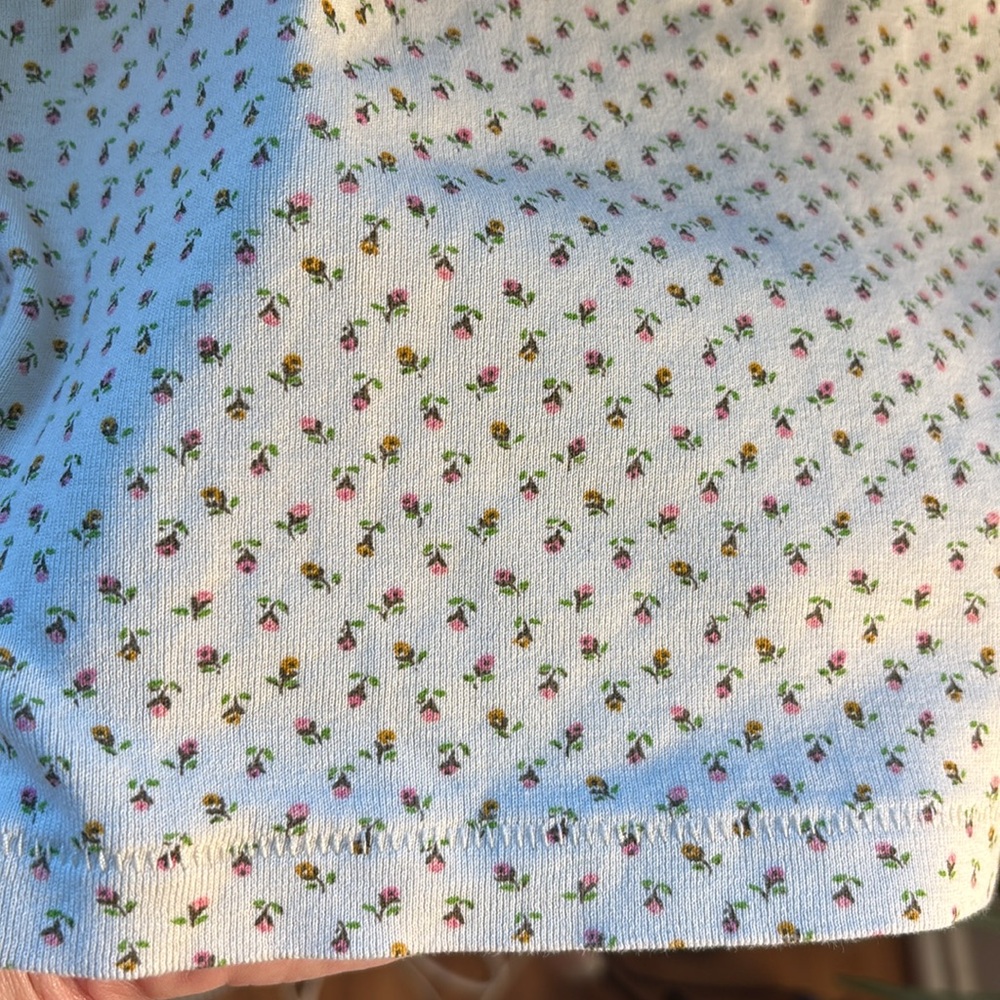 Floral Print Long Sleeve Top - Picture 16 of 17